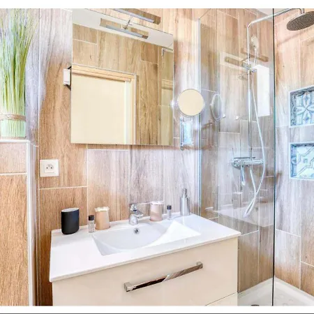 Calme Dans Un Chateau Au Coeur De Daire *