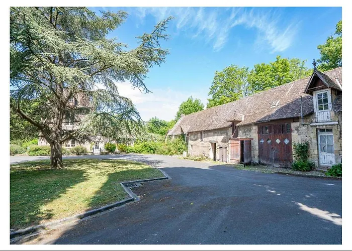 Calme Dans Un Chateau Au Coeur De Caen