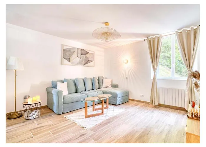 Apartment Calme Dans Un Chateau Au Coeur De