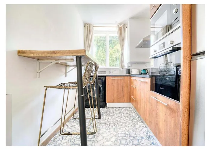 Calme Dans Un Chateau Au Coeur De Apartment